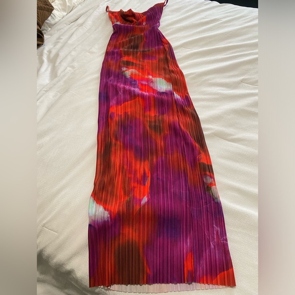 Pretty little Thing Womens full length form fitting dress going out party red - Picture 4 of 8